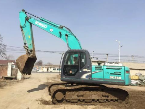 神鋼挖掘機發(fā)動機冒白煙的原因是什么? 神鋼挖掘機發(fā)動機冒白煙的原因是什么?