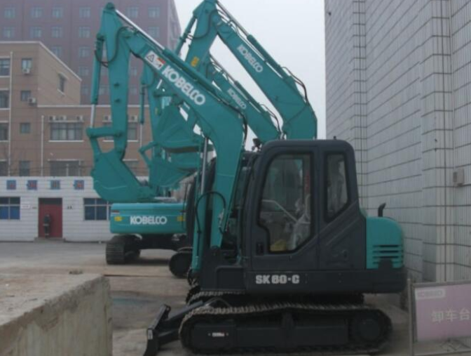 小型挖掘機強熱失效原因分析 小型挖掘機強熱失效原因分析